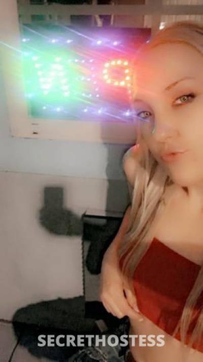 28 year old Escort in Houston TX Slim.Thick ... Blonde Playful spontaneous