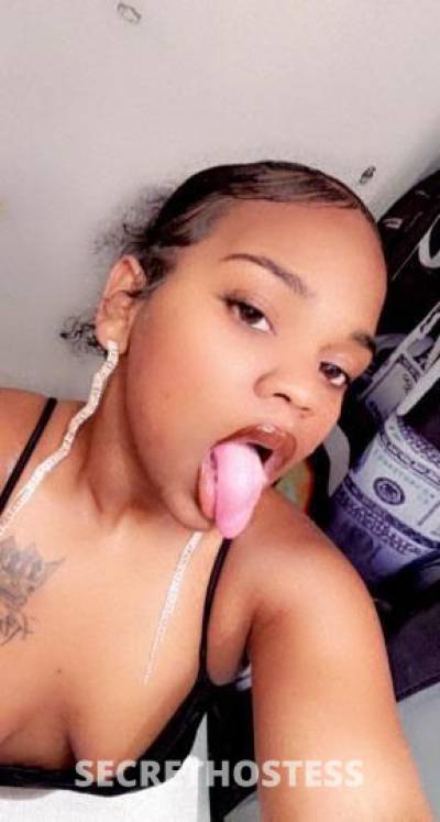 21 year old Escort in Oklahoma City OK lET mE fUlfiLL aLl yOur wIdeSt sExUal fAntaSies .. ..ASK 