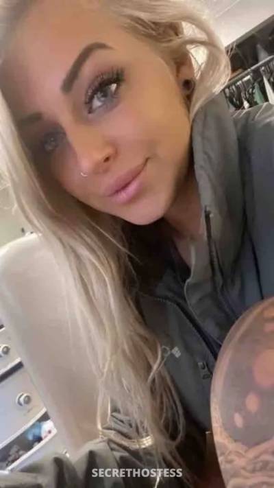 28 year old Escort in Lake Of The Ozarks MO xxxx-xxx-xxx Available for hookup and ready to fuck hot dick