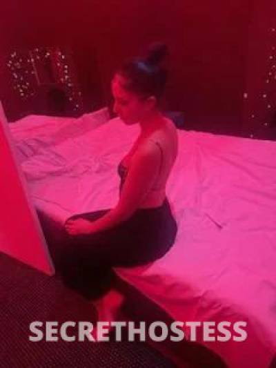 20 year old Australian Escort in Perth Long legs Aussie girl nice and supple - 20
