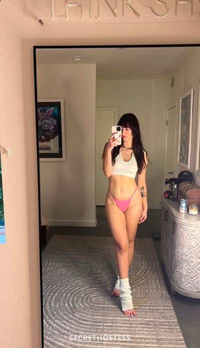 25 year old Caucasian Escort in Winnipeg Sex Meetup