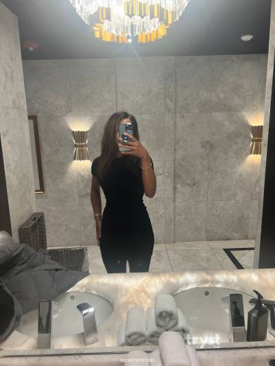 20 Year Old American Escort Chicago IL Brunette - Image 2