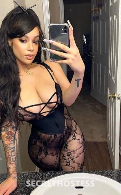 22 year old Escort in Atlanta GA Slut me out papa .. dont miss out