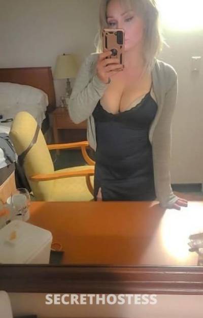 26 Year Old Escort Calgary Blonde - Image 2