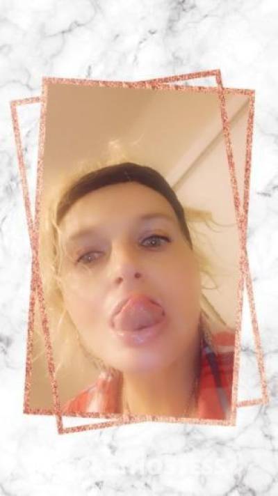 38 year old Escort in Tampa FL .. CAR FUN. in your car or and i do awesome live video