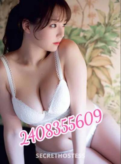 22 Year Old Asian Escort Detroit MI - Image 2