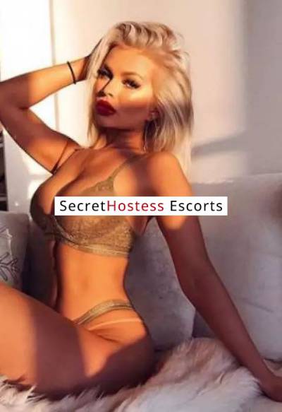 29 Year Old American Escort Vancouver Blonde - Image 3