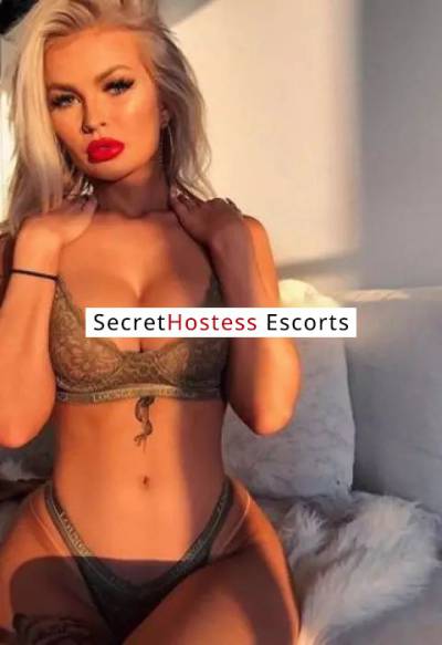 29 Year Old American Escort Vancouver Blonde - Image 4