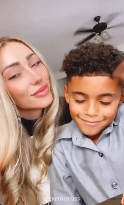 33 year old Escort in St. Cloud MN xxxx-xxx-xxx Let’s meet up for dinner and talk I’m not a