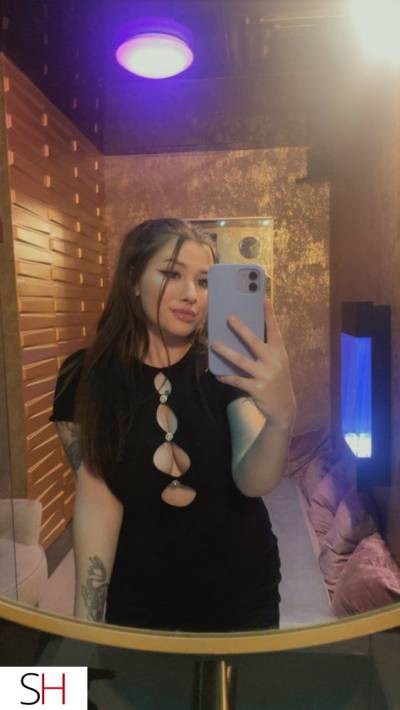 0 year old Escort in Longueuil Open till 11pm tonight