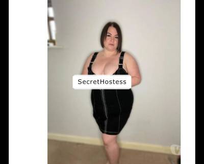 Curvy, British, Plus-Size Brunette in West London