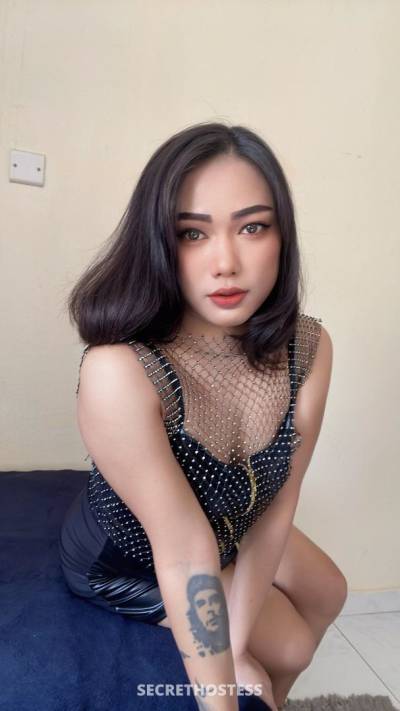 22 year old Asian Escort in Al Juffair Linda Good Girl's, escort