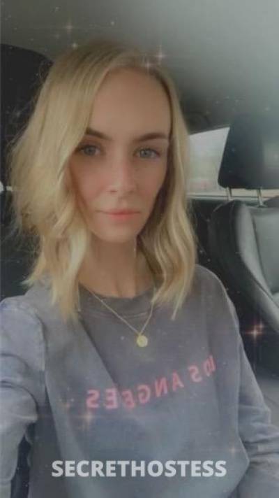 26 year old Escort in Chicago IL Super Wet Pretty Pink Pussy Available