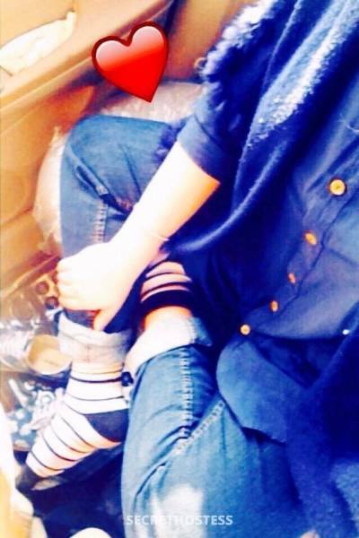 29 year old Asian Escort in London King of Women, Male escort