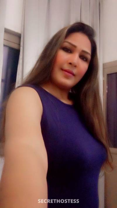 30 year old Asian Escort in Al Manama Diya Khan, escort