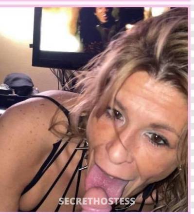 41Yrs Old Escort Rochester MN Image - 3