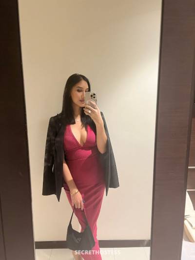 25 year old Asian Escort in Dubai Sophia, Transsexual escort