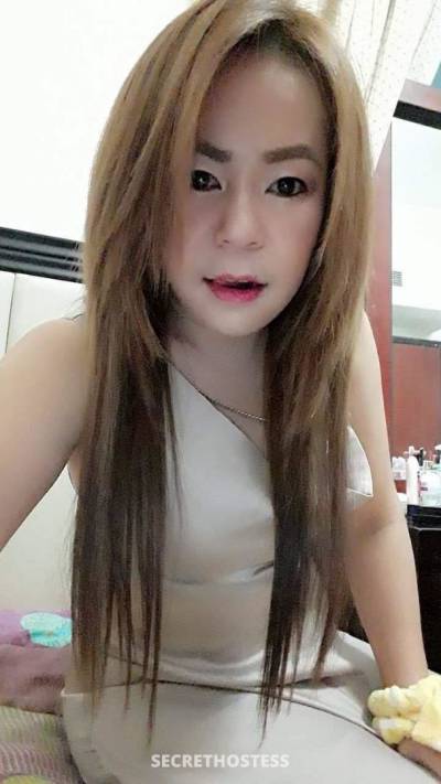 28 year old Asian Escort in Al Manama Vita, masseuse