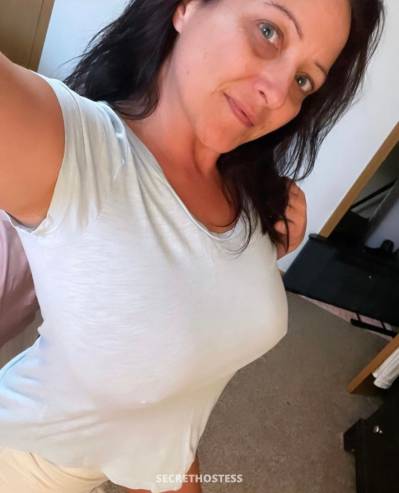 Sexy MILF accepting Incall Appointments in Bangor ME