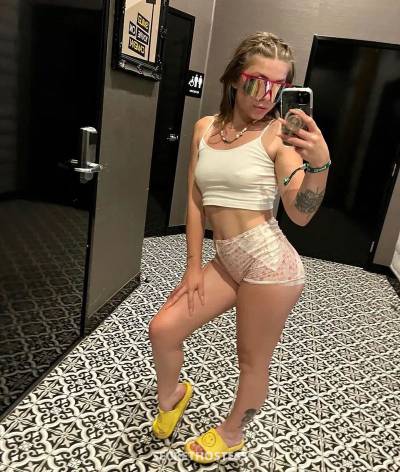 24 year old Escort in Fargo ND xxxx-xxx-xxx Sexy Erotic freaky Snapchat @luvme2bad,PHONE :