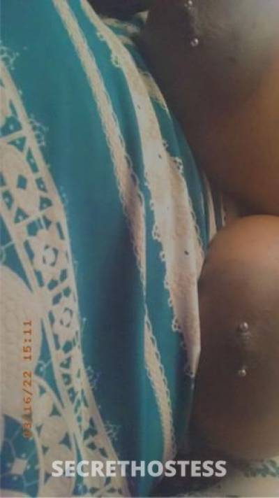27 year old Escort in Memphis TN TRIPLE THREAT..........2girl