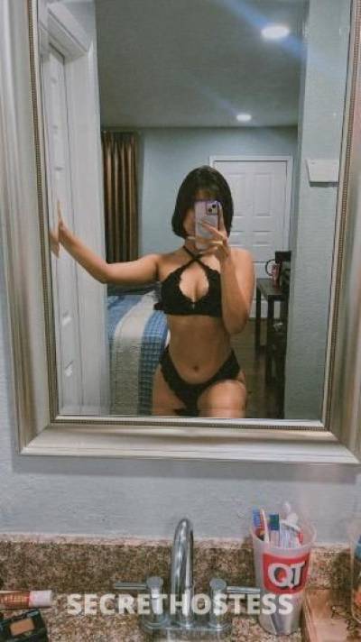 Rich young Venezuelan girl newcomer in Houston TX