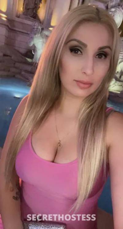 28 year old Latino Escort in Honolulu HI xxxx-xxx-xxx .. Sexy Blonde Cece .. I’m back