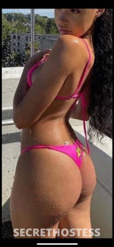 Latina 21Yrs Old Escort Rochester NY Image - 1