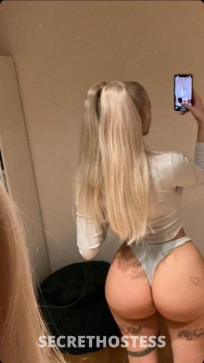 25 year old Escort in Boston MA I'm available