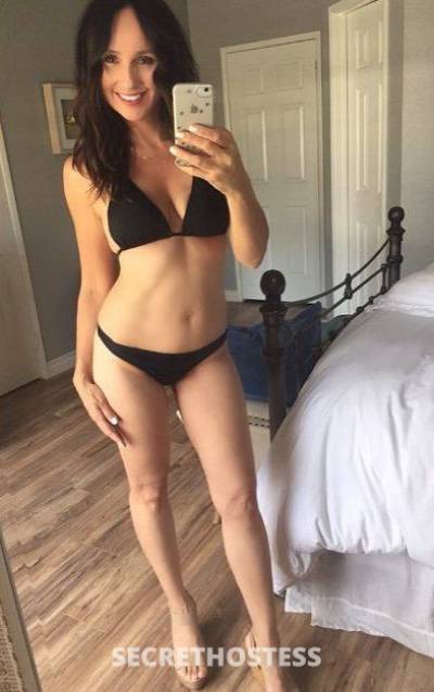 45Yrs Old Escort 162CM Tall Chicago Falls IL Image - 0