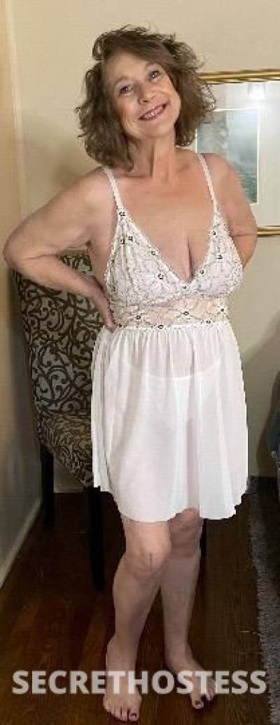 56Yrs Old Escort Kansas City MO Image - 6