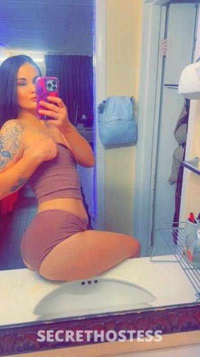 31 year old Escort in Brunswick GA Does anyone want to meet hit me up. available now