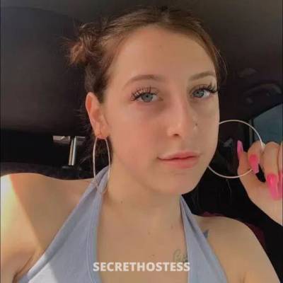 Kelley miller 22Yrs Old Escort Salina KS Image - 1