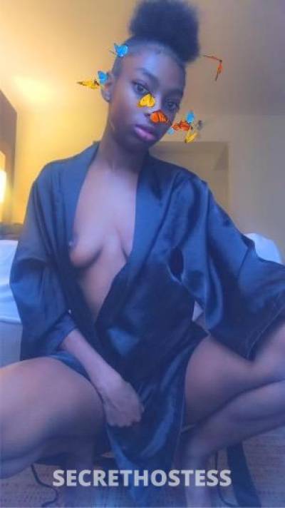 24 year old Escort in Sioux Falls SD Blacker The Berry