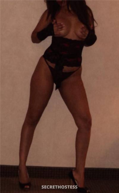 29 Year Old Brazilian Escort Toronto - Image 6