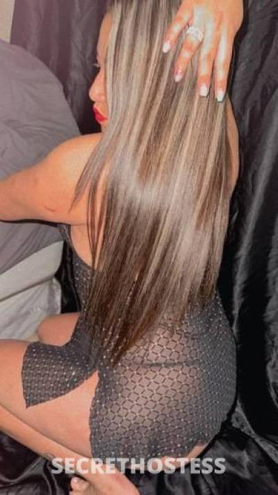 27 year old Latino Escort in West Palm Beach FL I am girl Available Now