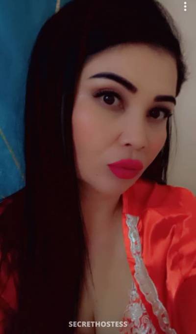 Malaysian Escort Muscat Brunette - Image 1