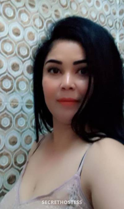 Malaysian Escort Muscat Brunette - Image 4