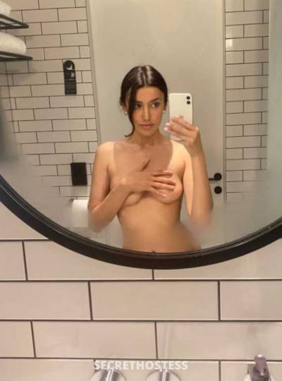 24 year old Escort in San Jose CA ⭐️..come to me for the best massage you ever had..⭐️