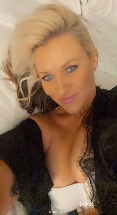 30 Year Old Caucasian Escort Las Vegas NV Blonde - Image 5