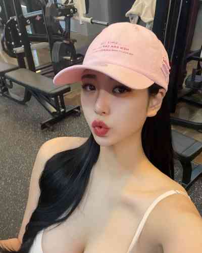 24 year old Escort in Guangzhou hi honey