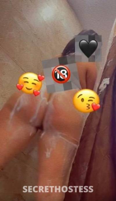 26 year old Escort in Long Island NY pink pussy mamii