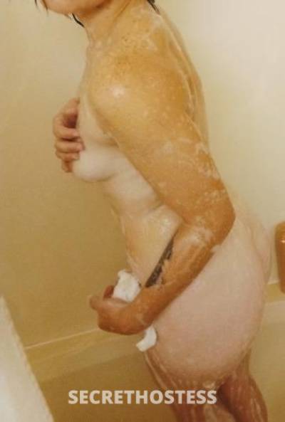 26 year old Escort in Winston-Salem NC Jellybean queen . in the downtown tower. relax and play