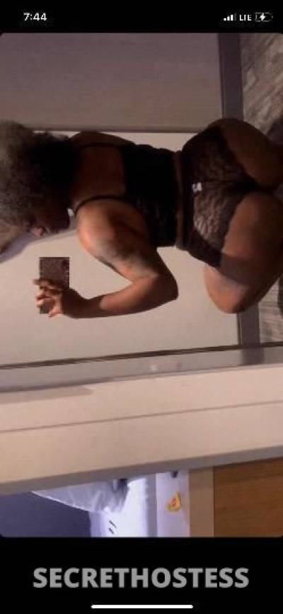 23 year old Escort in Detroit MI Head only outcalls westside ??best head of ur life