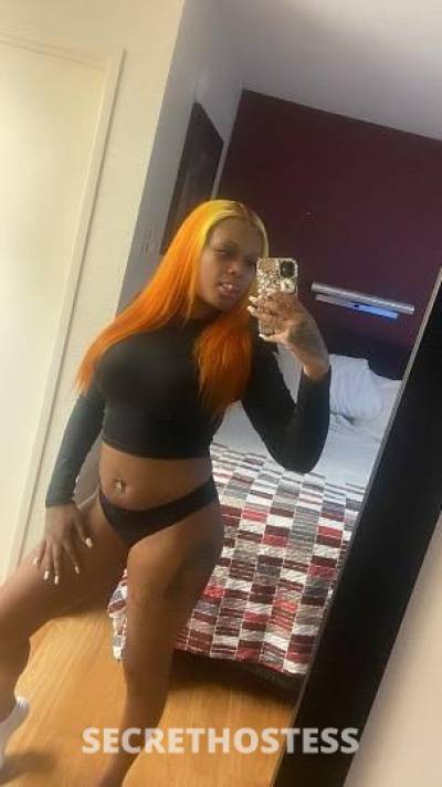 24 year old Escort in Chicago IL strawberry