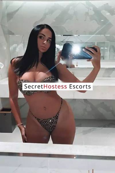 27 year old Slavic Escort in Istanbul Seeking Gentleman for Delightful Evenings