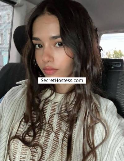 24 Year Old Caucasian Escort independent escort girl in: Hong Kong Brown Hair Green eyes - Image 3