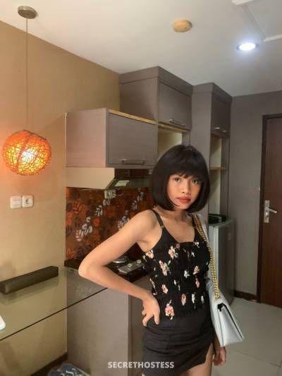 Alfira 19Yrs Old Escort 165CM Tall Bali Image - 1