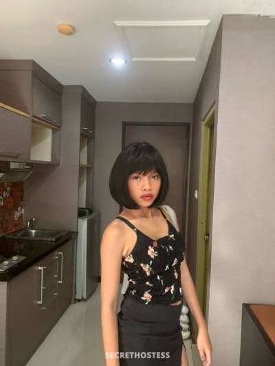 Alfira 19Yrs Old Escort 165CM Tall Bali Image - 2