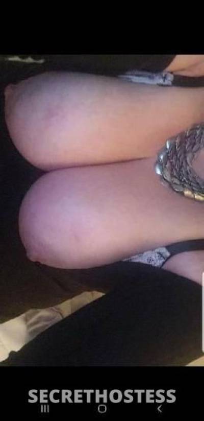 43 year old Escort in Jacksonville FL COME BANG on my door hubby GONE STEP MOM STEPMOM N town 